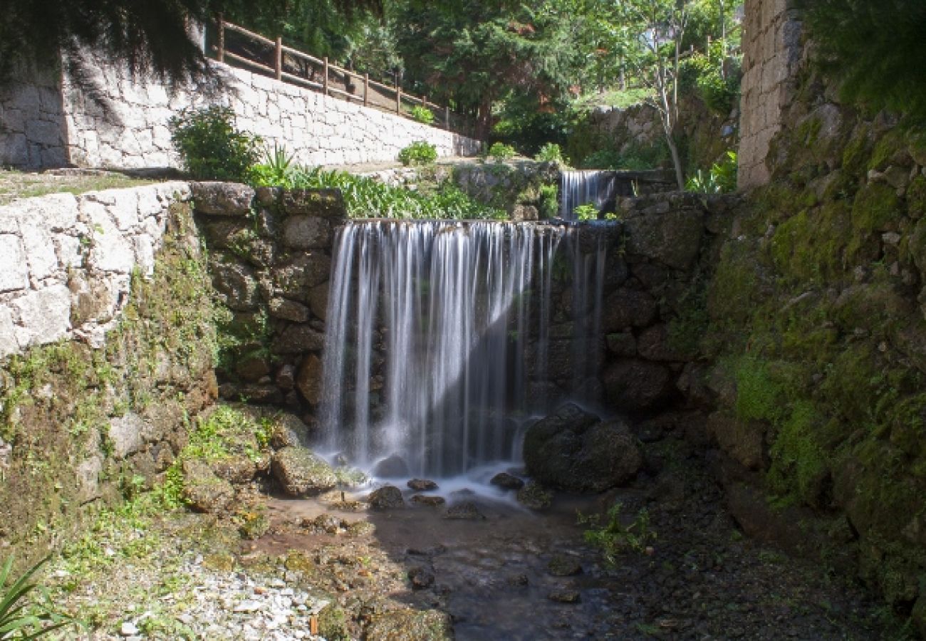 Villa em Gerês - Casa da Cachoeira - Villas do Agrinho