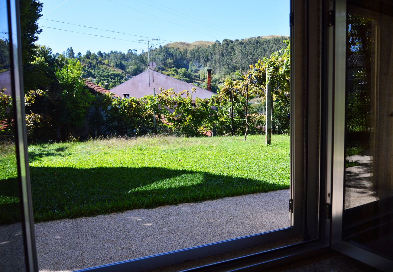 Casa rural em Gerês - Casa da Mineira T1