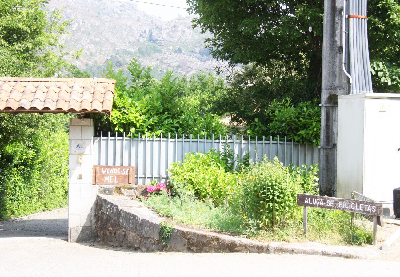 Casa em Campo do Gerês - Casa da Parede Nova