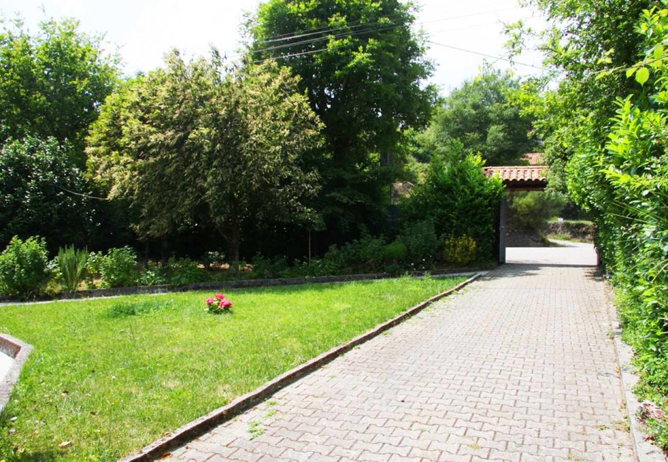 Casa em Campo do Gerês - Casa da Parede Nova