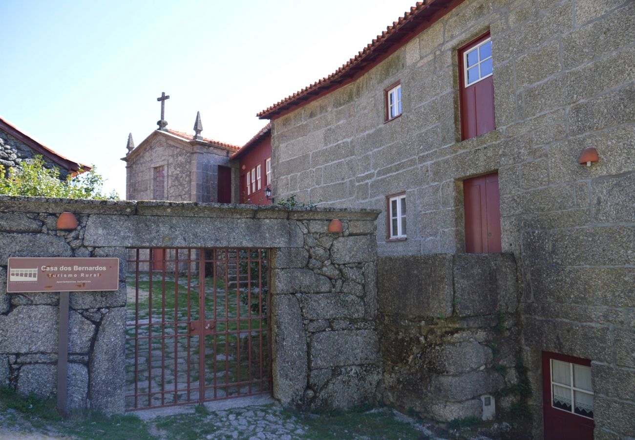 Casa rural em Gerês - Casa dos Bernardos T2 - Rés do Chão