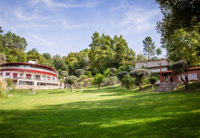 Bungalow em Gerês - Casa do Lago - Hotel Quinta do Rio Gerês