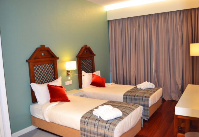 Quarto em Gerês - Hotel S. Bento**** Suíte Familiar Quarto em Gerês - Hotel S. Bento**** Suíte Familiar