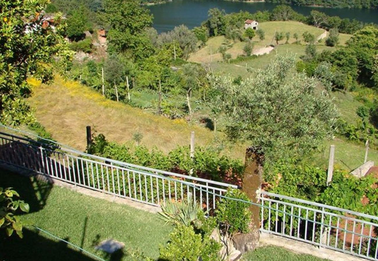 Casa em Gerês - Olival Guimarães