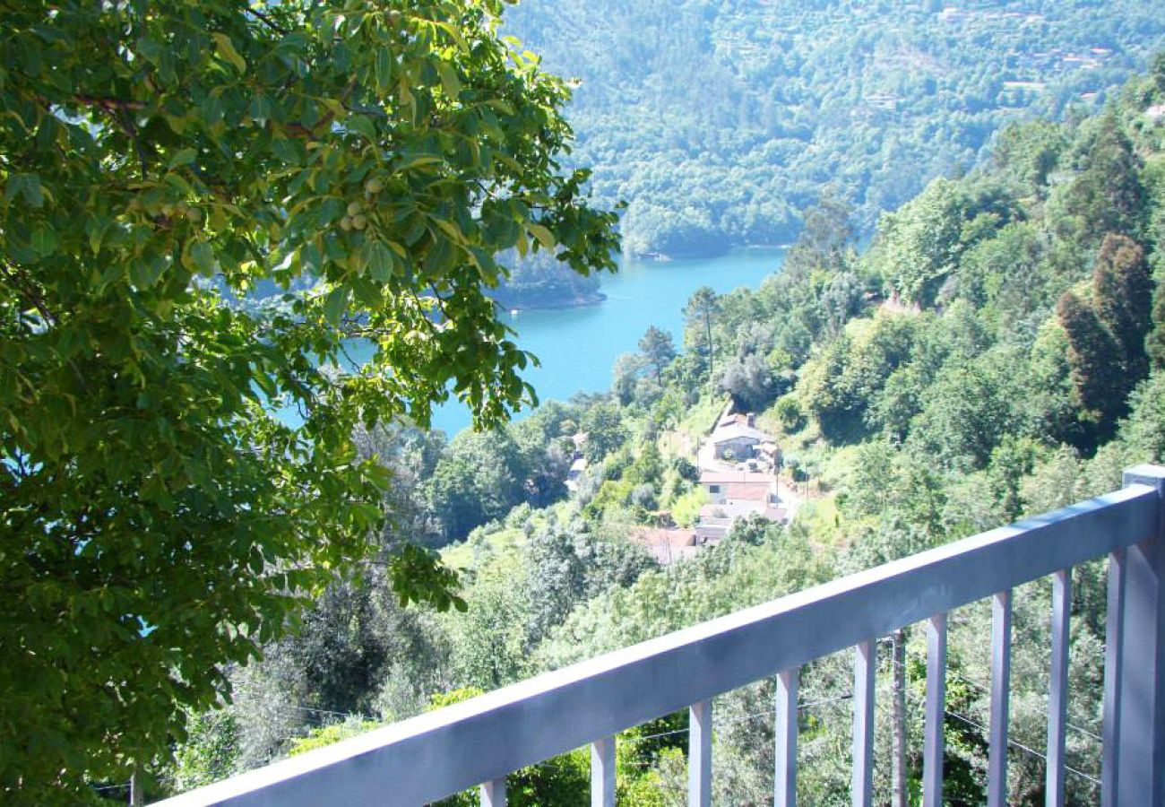 Casa em Gerês - Olival Porto