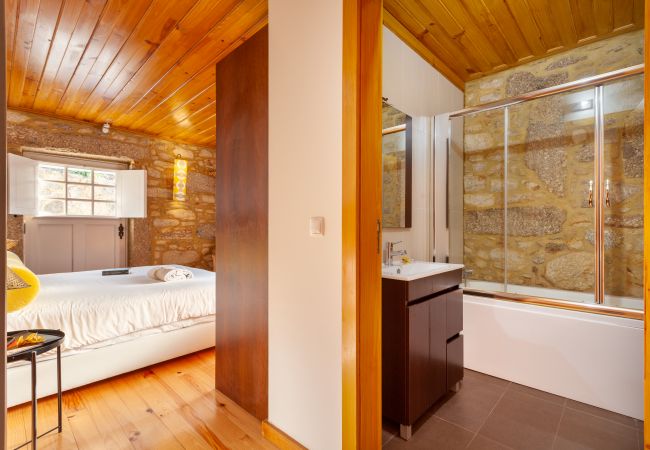 Quarto em Amares - Suite 1 Casa do Rancho Quarto em Amares - Suite 1 Casa do Rancho