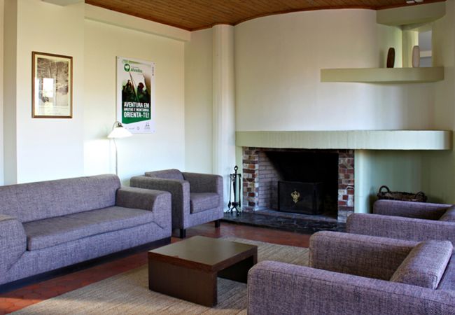 Quarto em Campo do Gerês - HI Gerês - Pousada da Juventude - Quarto Twin Quarto em Campo do Gerês - HI Gerês - Pousada da Juventude - Quarto Twin