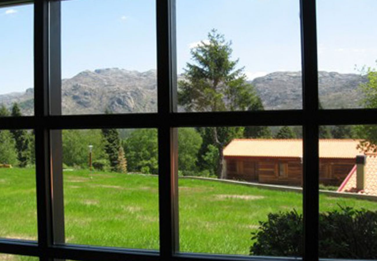 Quarto em Campo do Gerês - HI Gerês - Pousada da Juventude - Quarto Twin