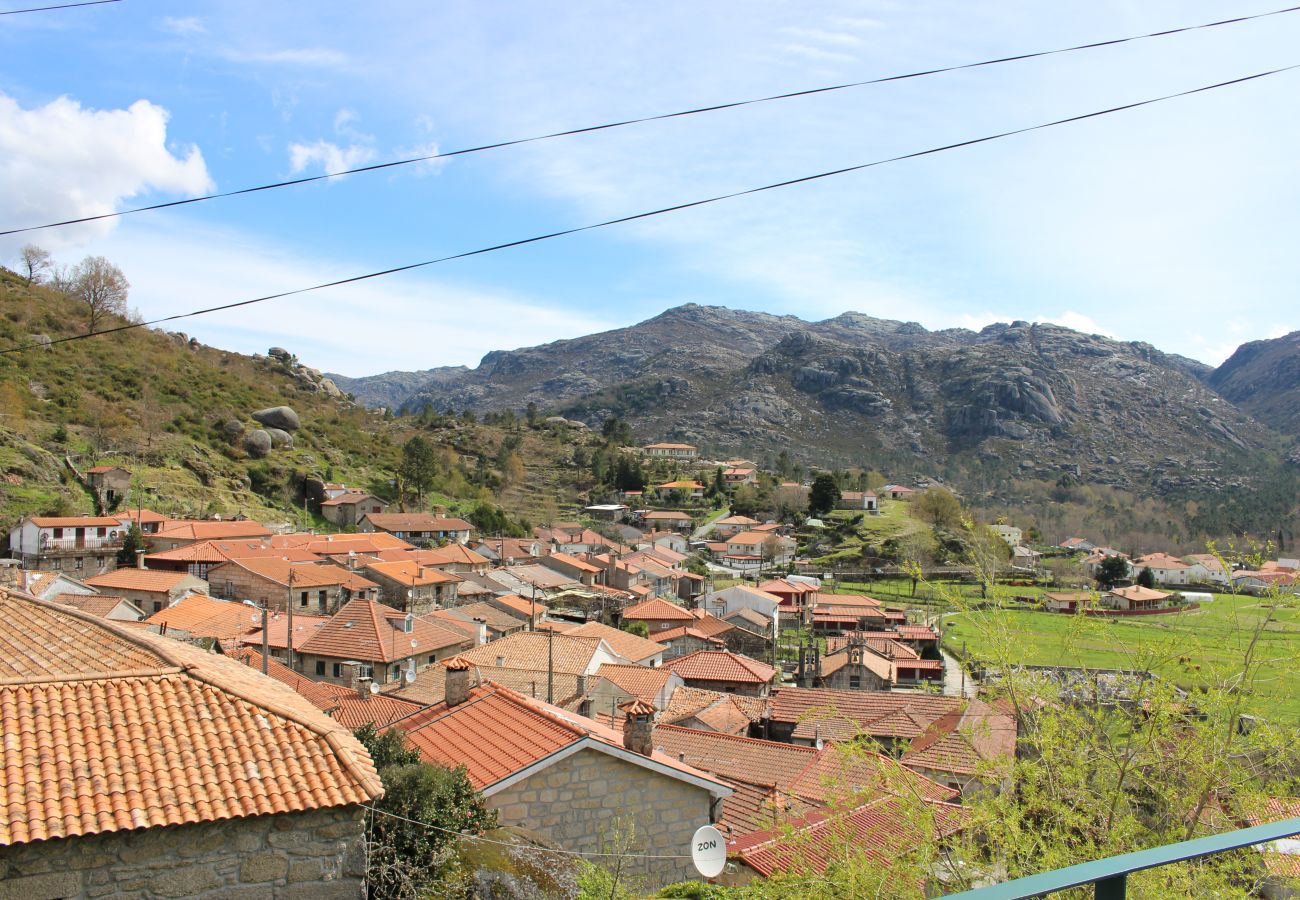 Quarto em Campo do Gerês - HI Gerês - Pousada da Juventude - Quarto Twin