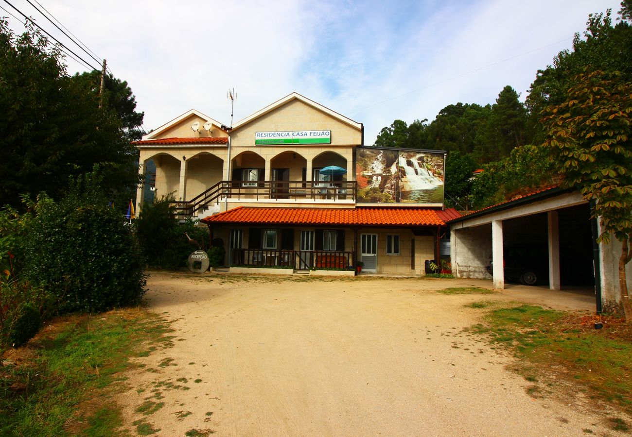 Apartamento em Gerês - Apartamento T0 - Casa Feijão