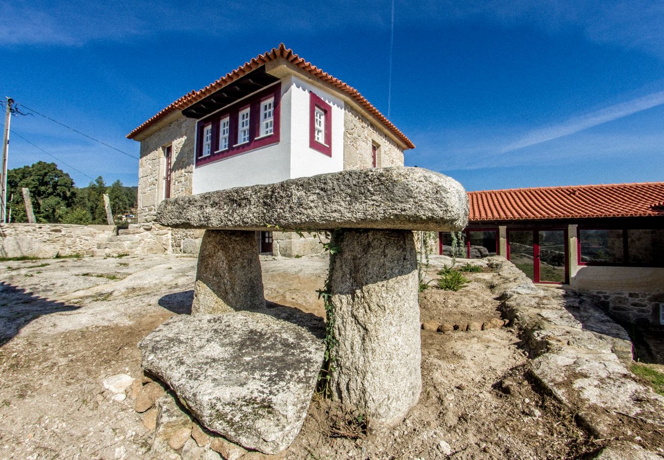 Casa rural em Arcos de Valdevez - T0 Casas São Martinho