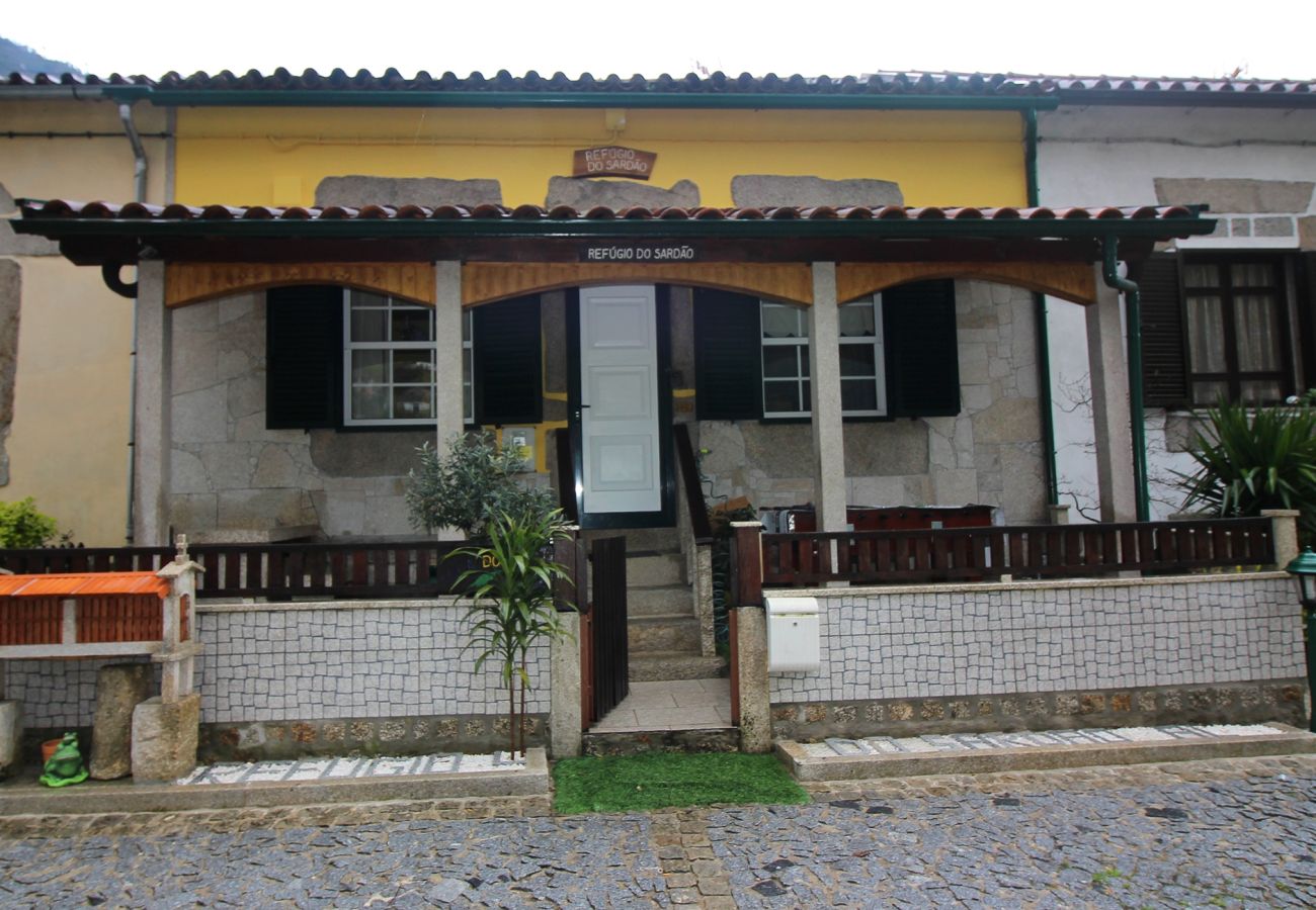 Casa em Gerês - Refúgio do Sardão