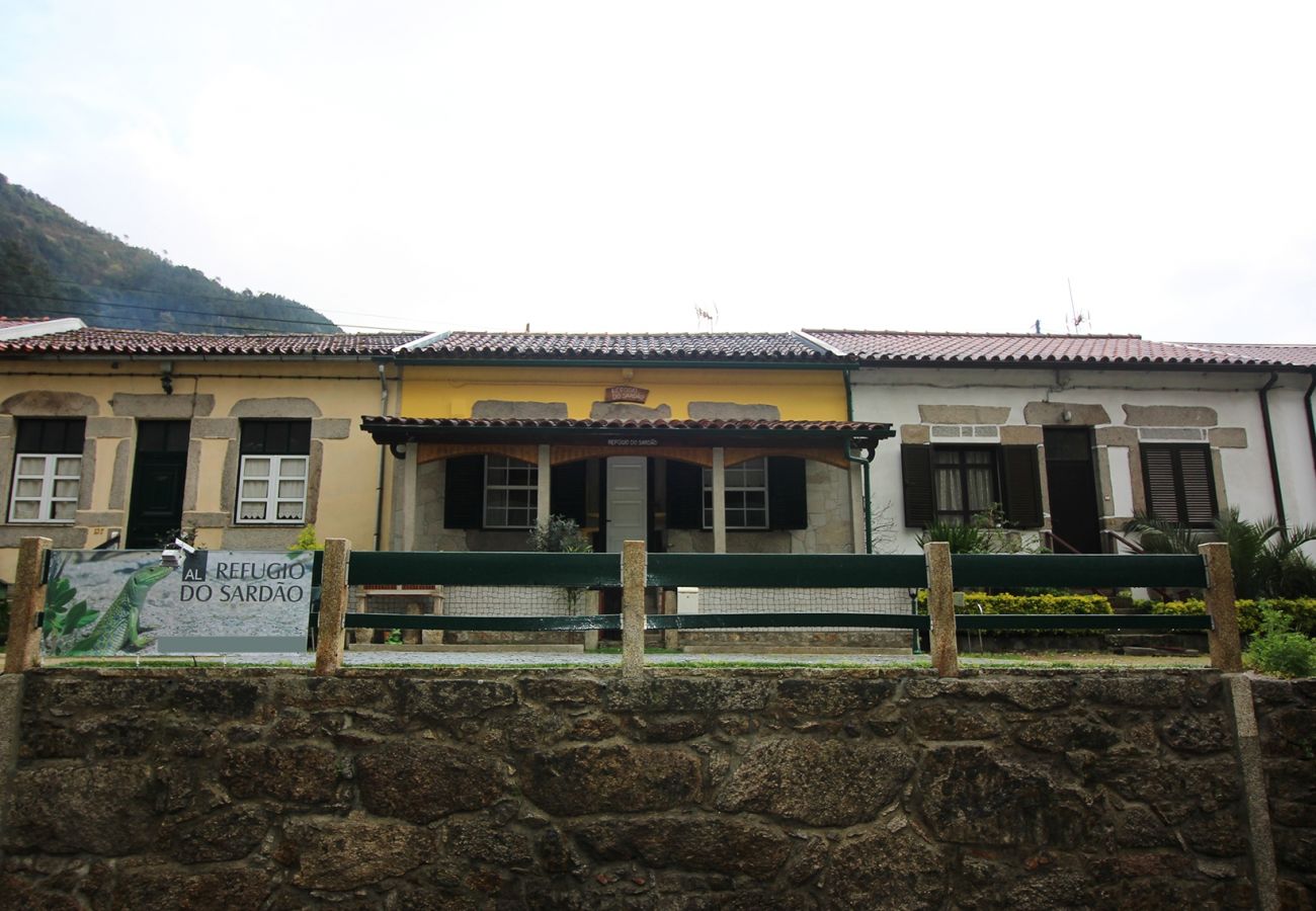 Casa em Gerês - Refúgio do Sardão