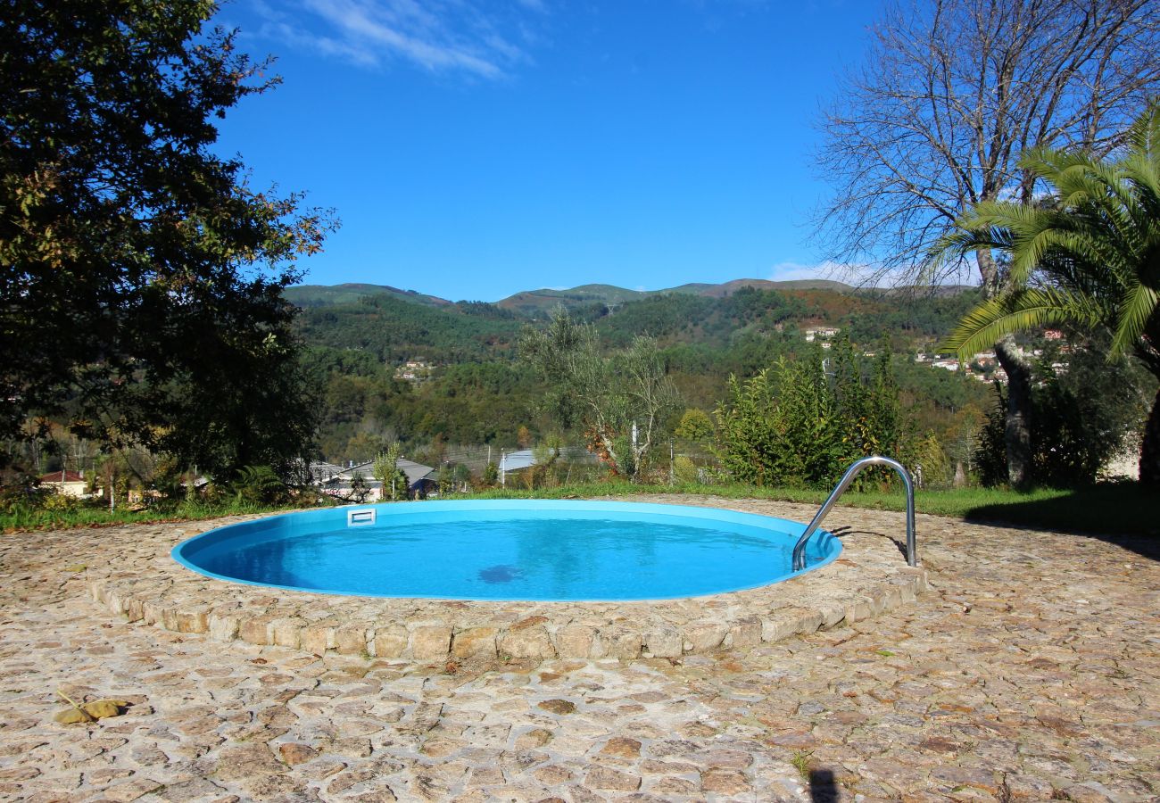 Casa em Terras de Bouro - Casa de Moure