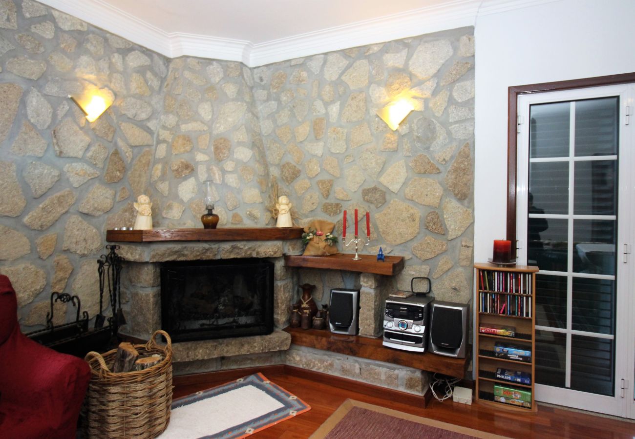 Casa em Terras de Bouro - Casa de Moure