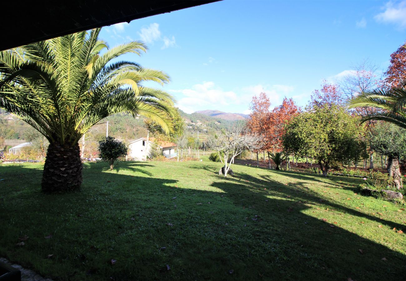 Casa em Terras de Bouro - Casa de Moure