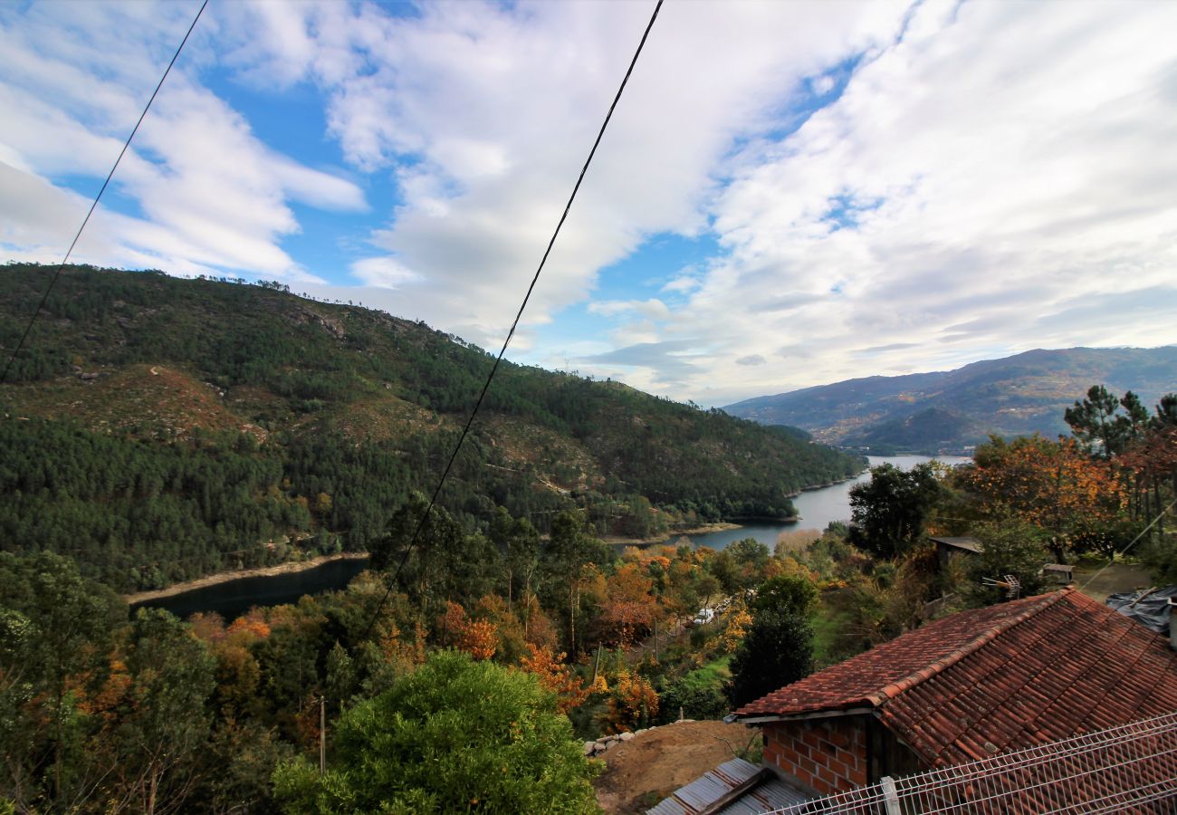 Quarto em Gerês - Quarto Twin Deluxe - Quinta da Carvalha