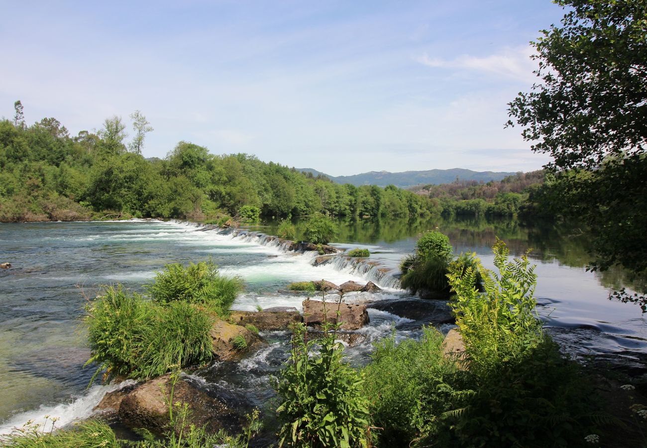 Casa rural em Póvoa de Lanhoso - River House Mill Gerês