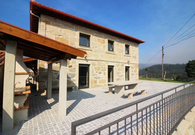 Casa em Terras de Bouro - Casa Alçino - Turismo Rural Peixoto