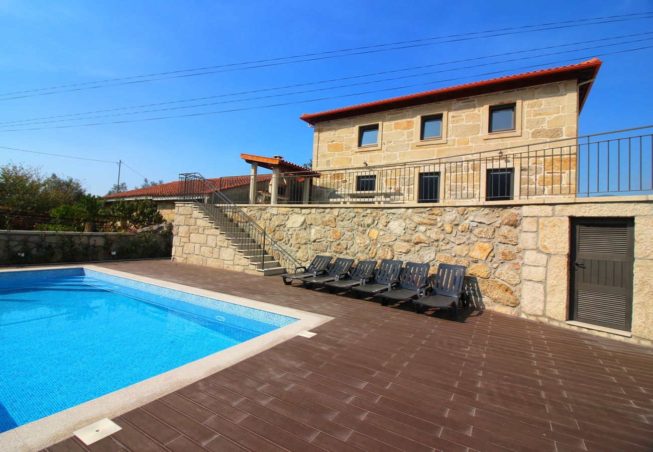 Casa em Terras de Bouro - Casa Alçino - Turismo Rural Peixoto