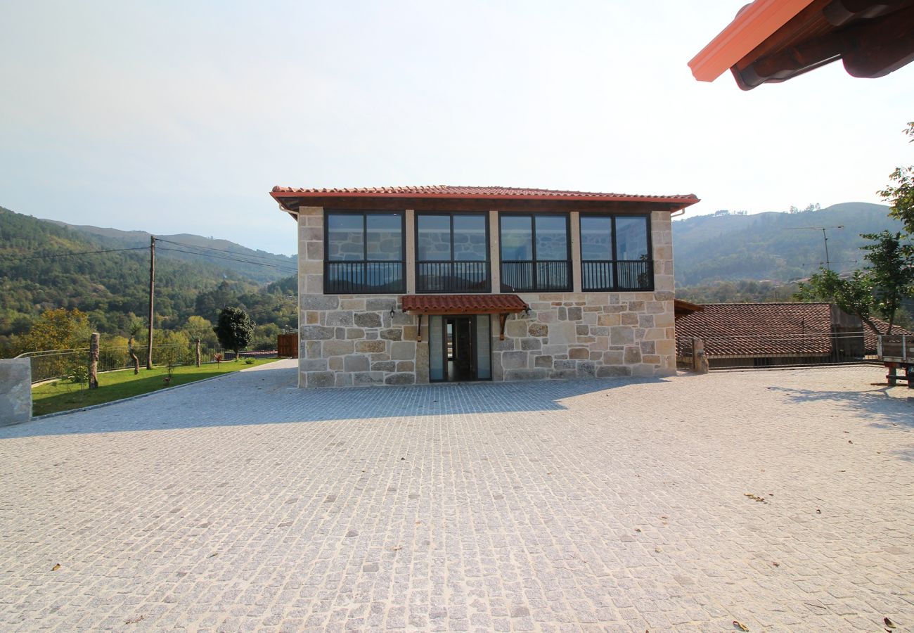 Casa em Terras de Bouro - Casa Alçino - Turismo Rural Peixoto