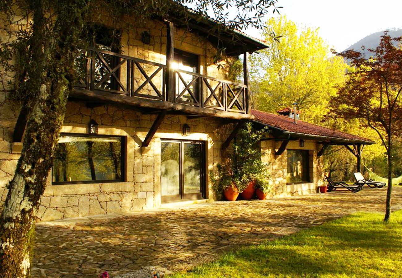 Casa rural em Gerês - Quinta do Caneiro