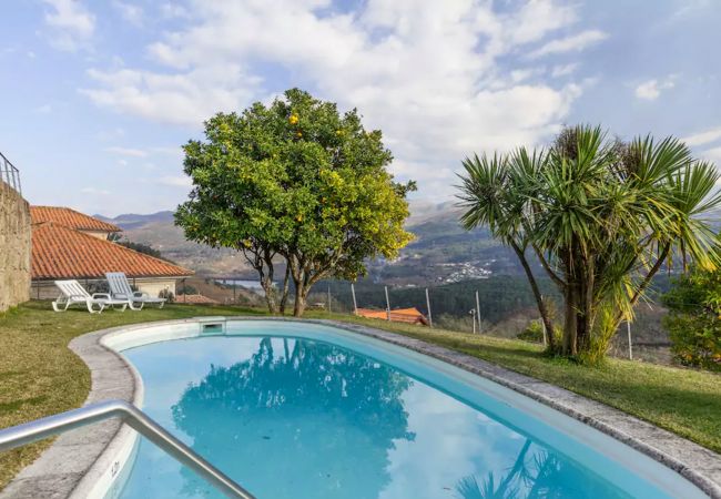 Bungalow em Arcos de Valdevez - Casa da Cerejeira - Casas de Além Ecoturismo