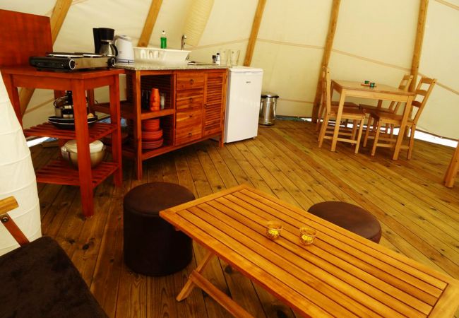 Bungalow em Montalegre - Yurt da Mongólia - Nomad Planet