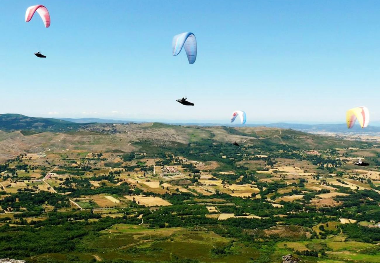 Bungalow em Montalegre - Bungalow Casa na Árvore - Nomad Planet