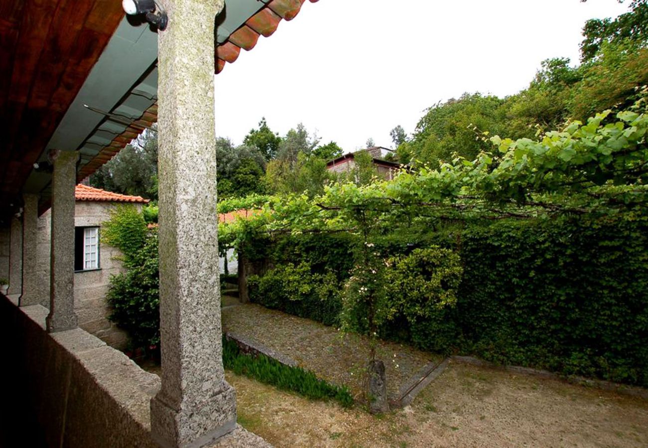 Casa rural em Póvoa de Lanhoso - Casa de Alfena