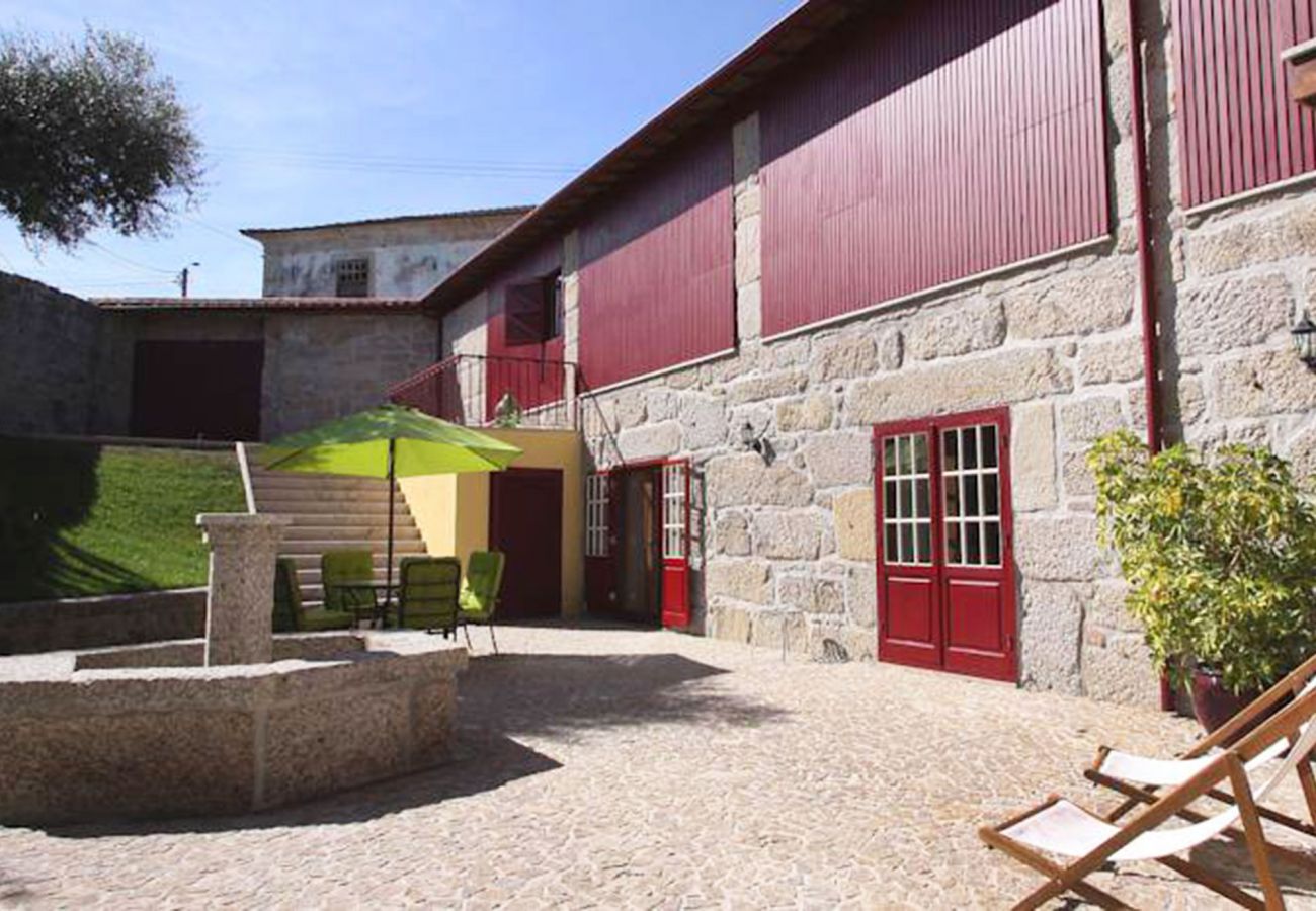 Quarto em Póvoa de Lanhoso - Quarto Duplo - DM Turismo Rural