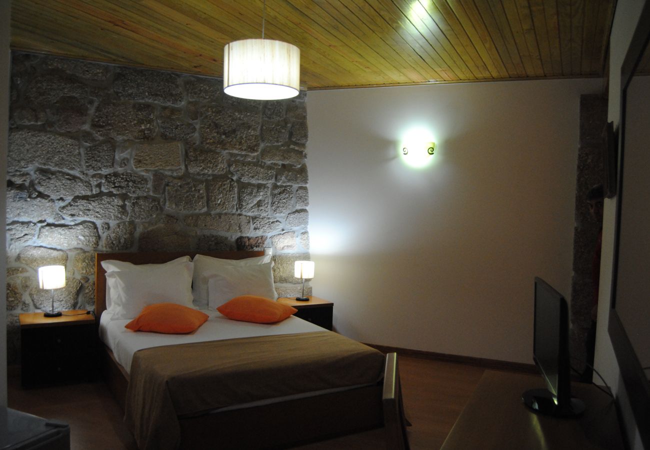 Quarto em Póvoa de Lanhoso - Quarto Duplo - DM Turismo Rural
