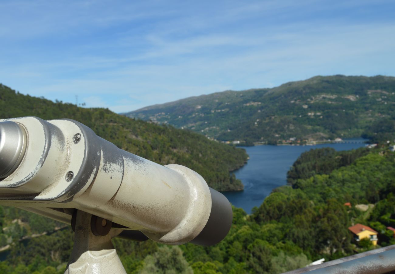 Quarto em Gerês - Quarto com Varanda - Casa São Bernardo de Claraval