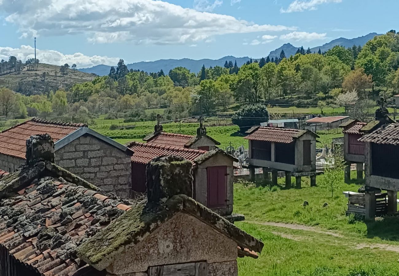 Casa em Campo do Gerês - Casa do Carvalho