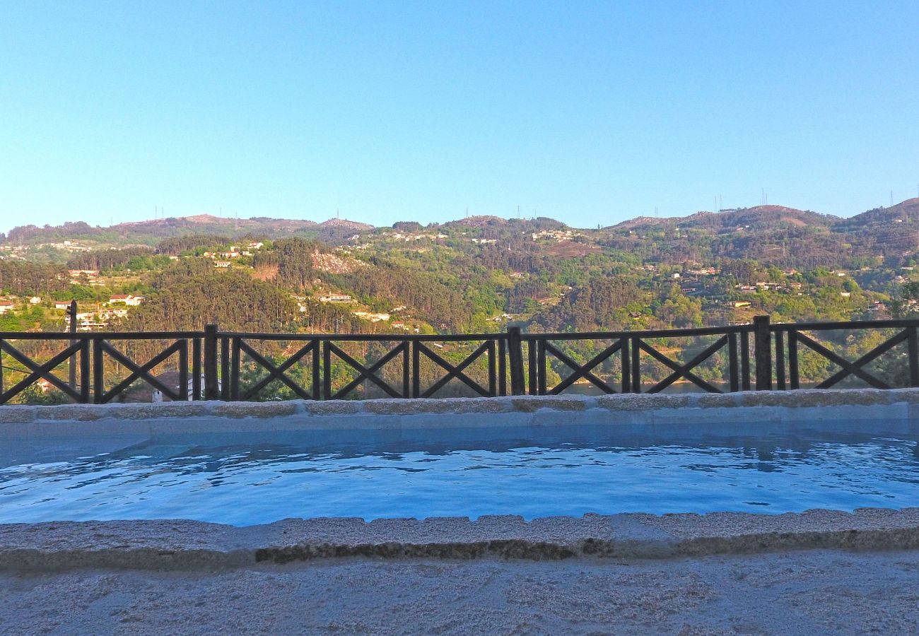 Casa em Gerês - Casa da Terra Nova