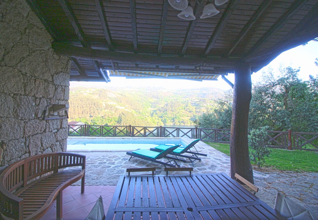 Casa em Gerês - Casa da Terra Nova