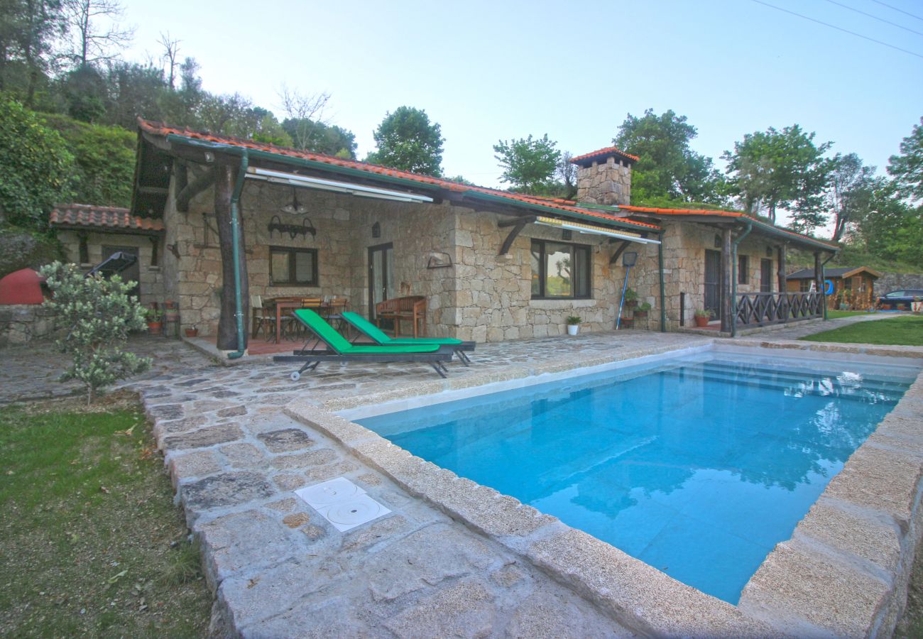 Casa em Gerês - Casa da Terra Nova