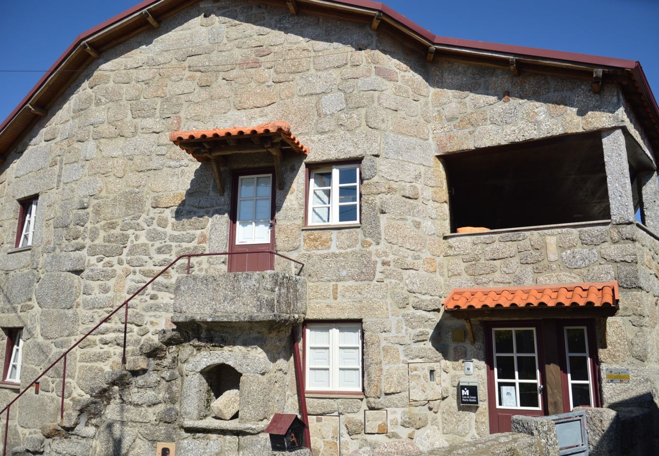 Casa em Terras de Bouro - Casa de Campo Monte Abades