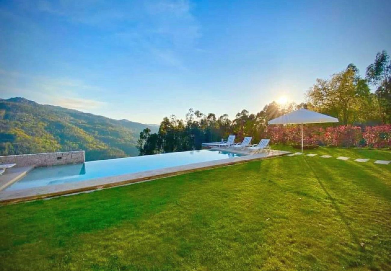 Casa em Terras de Bouro - Carvalheira Country House Gerês