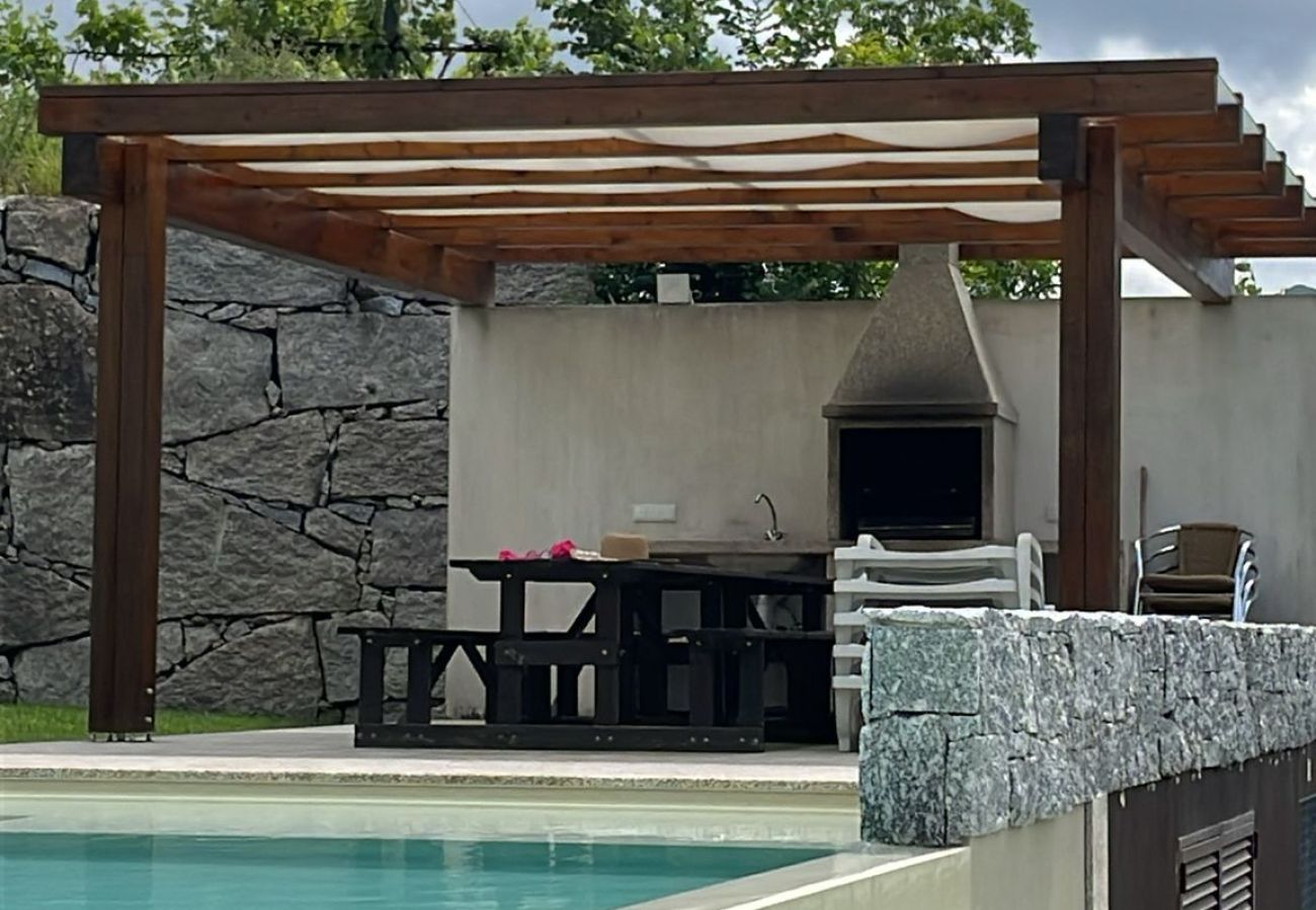Casa em Terras de Bouro - Carvalheira Country House Gerês