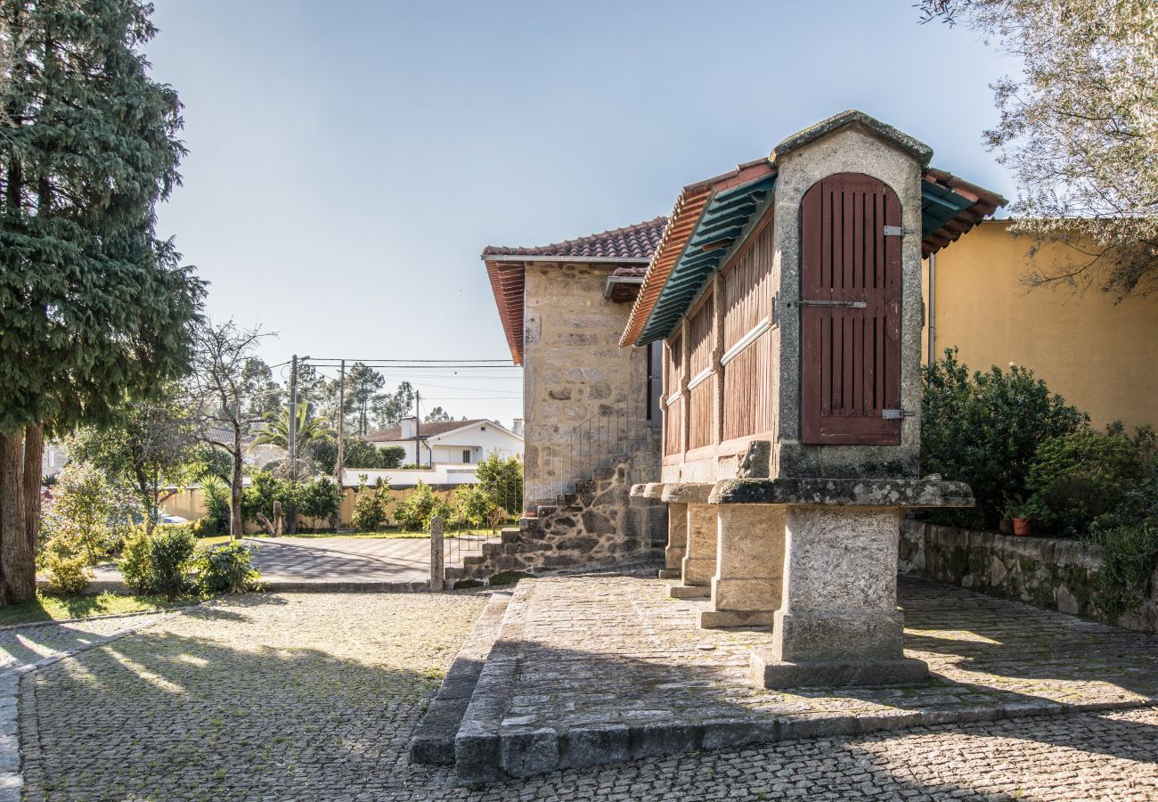 Quarto em Amares - Quarto Duplo Superior - Casa Lata