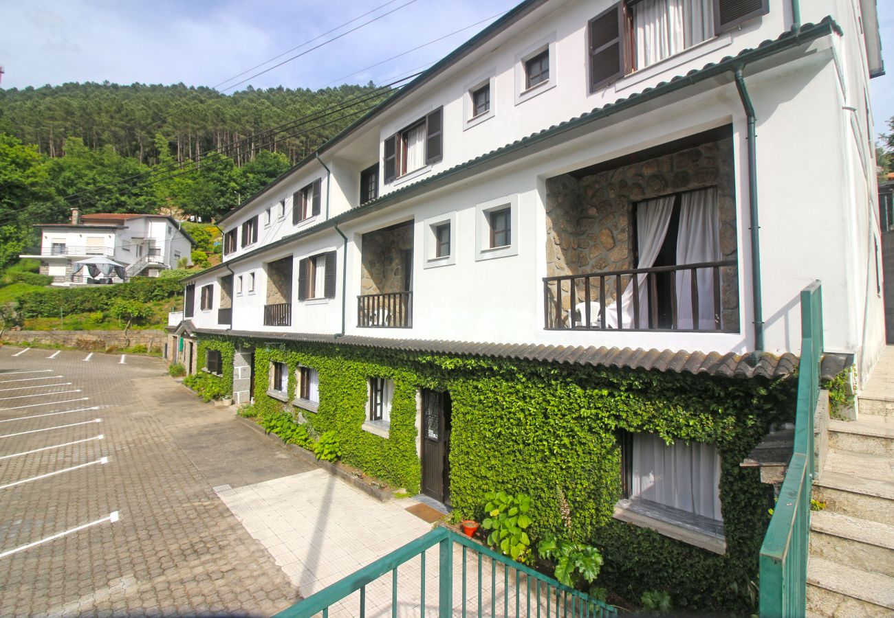 Quarto em Gerês - Serrana Gerês - Quarto Triplo