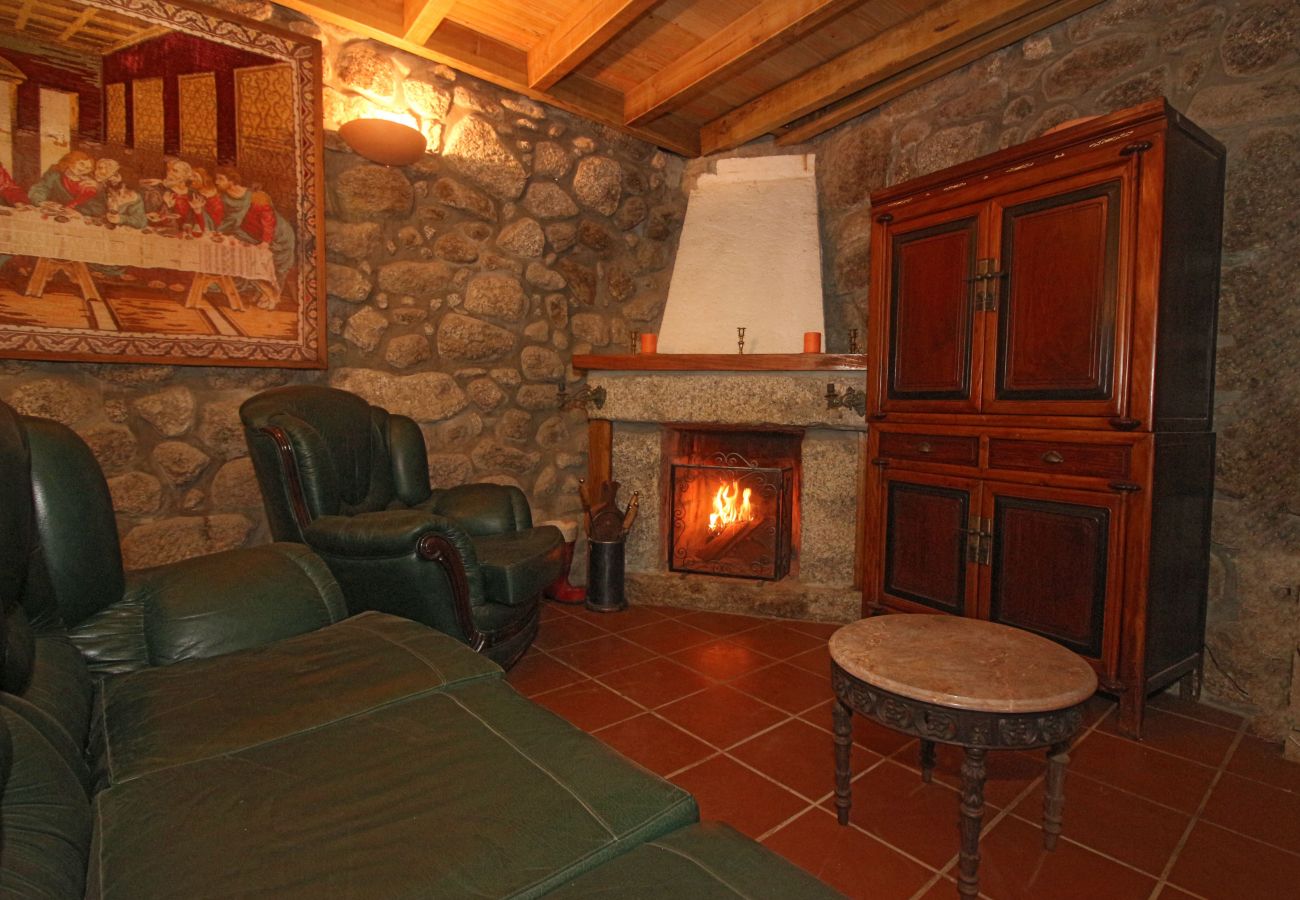 Lareira Alojamento Rural Natureza Geres