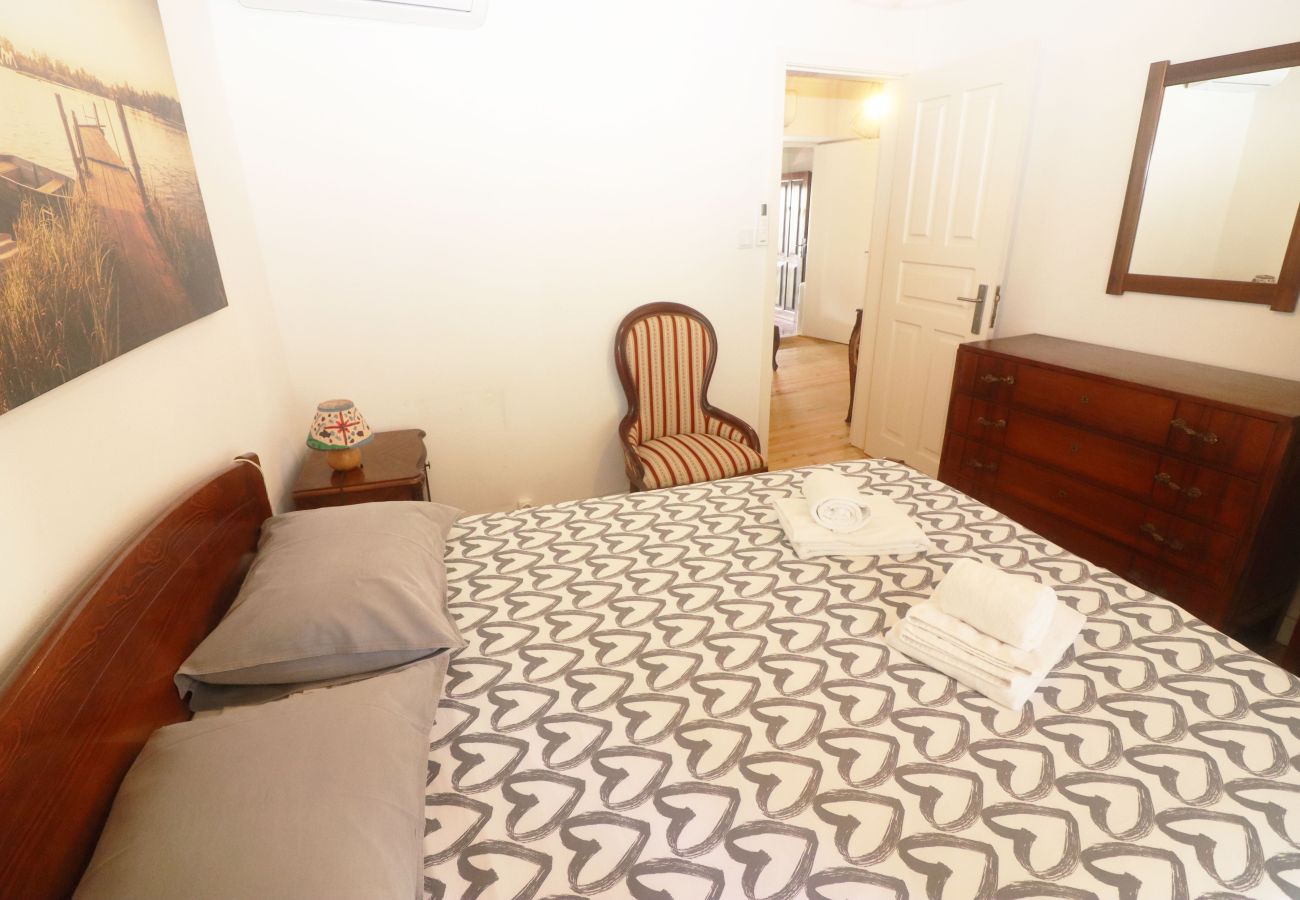 Quarto Casal Mobilado Natureza Geres