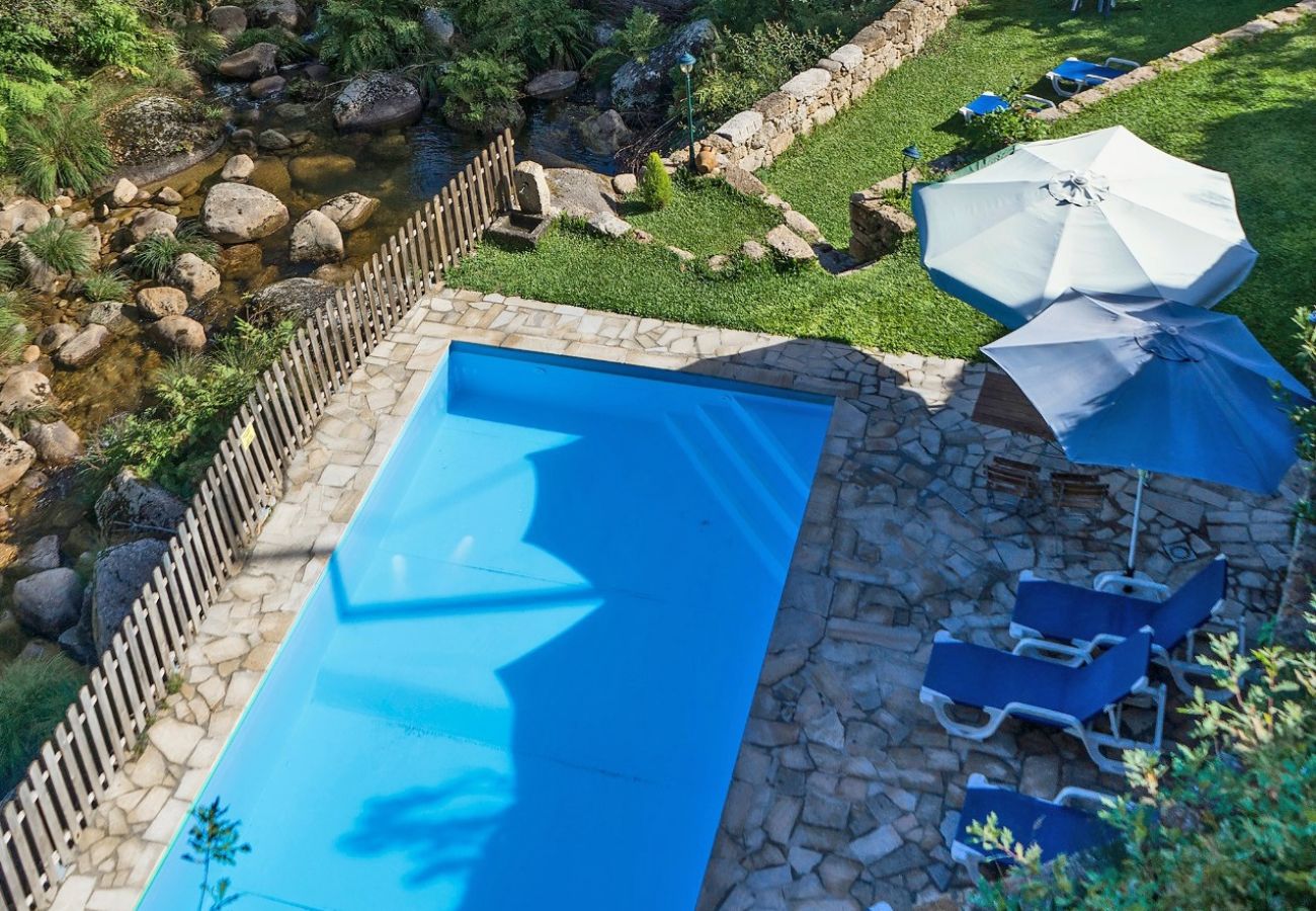 Casas da Peneda no Gerês, piscina