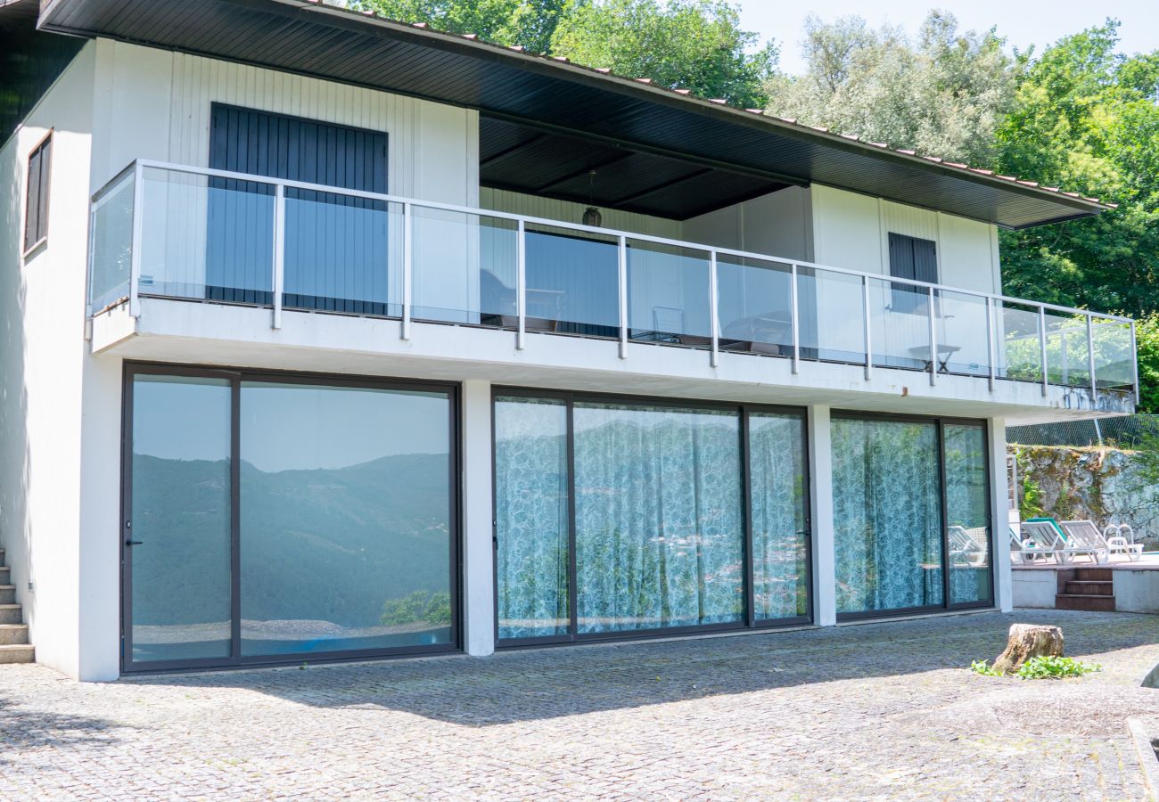 Villa em Vieira do Minho - Casa da Quintã