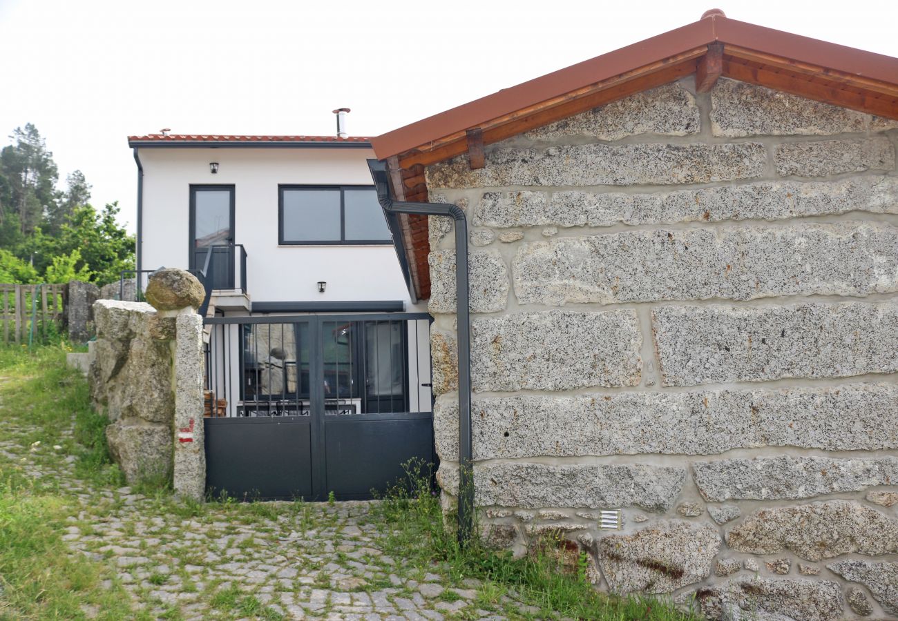 Casa rural em Gerês - Casa do Mestre