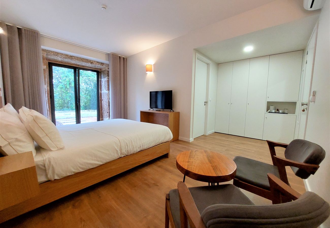 Quarto em Vila Verde - Duplo c/ Jardim (nº3) - Quinta da Roda