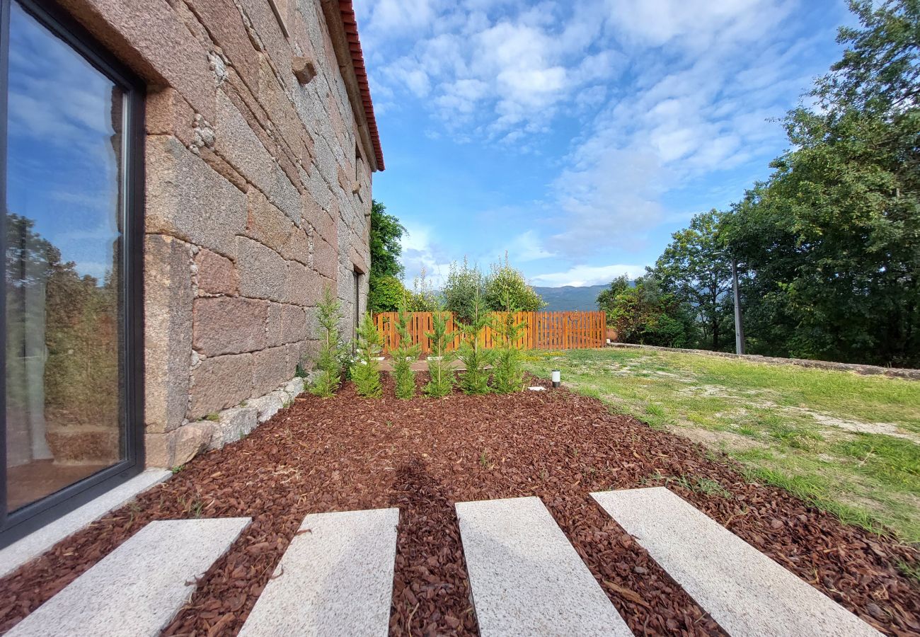 Quarto em Vila Verde - Duplo c/ Jardim (nº3) - Quinta da Roda