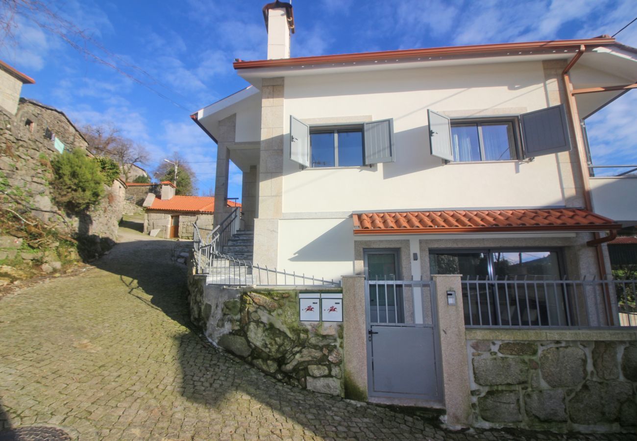 Casa rural em Gerês - Cantinho da Helena